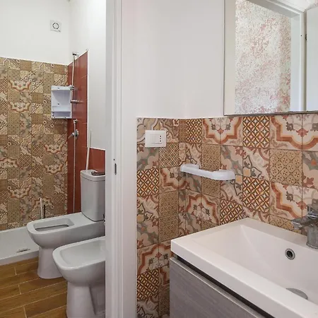 4 Bedroom Pet Friendly In Siracusa Holiday home Syracuse