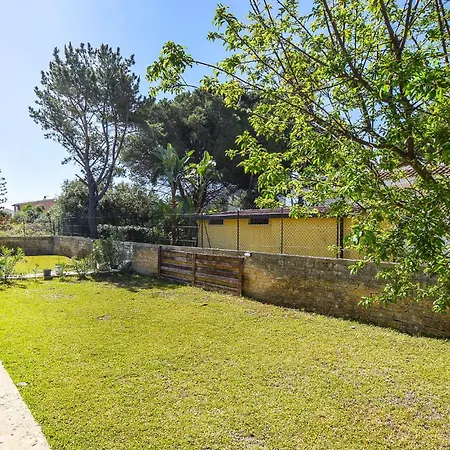 4 Bedroom Pet Friendly In Siracusa Holiday home Syracuse