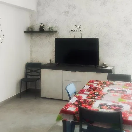 4 Bedroom Pet Friendly In Siracusa Syracuse