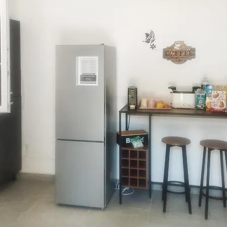 4 Bedroom Pet Friendly In Siracusa