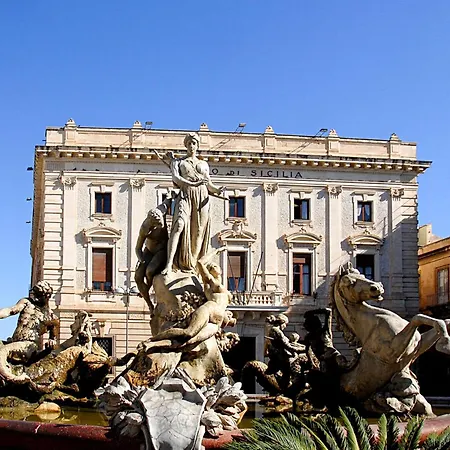 Ferienhaus 4 Bedroom Pet Friendly In Siracusa